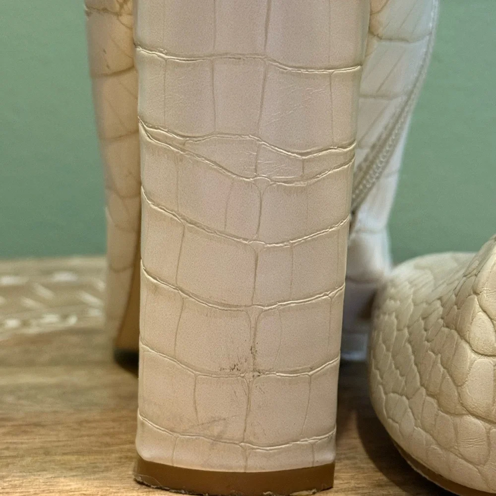 Rasana by Billini - Cream Croc Embossed Knee High Boots- Size 9 - Picture 6 of 17